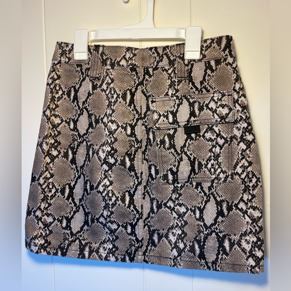 Topshop sz 6 snake print mini skirt